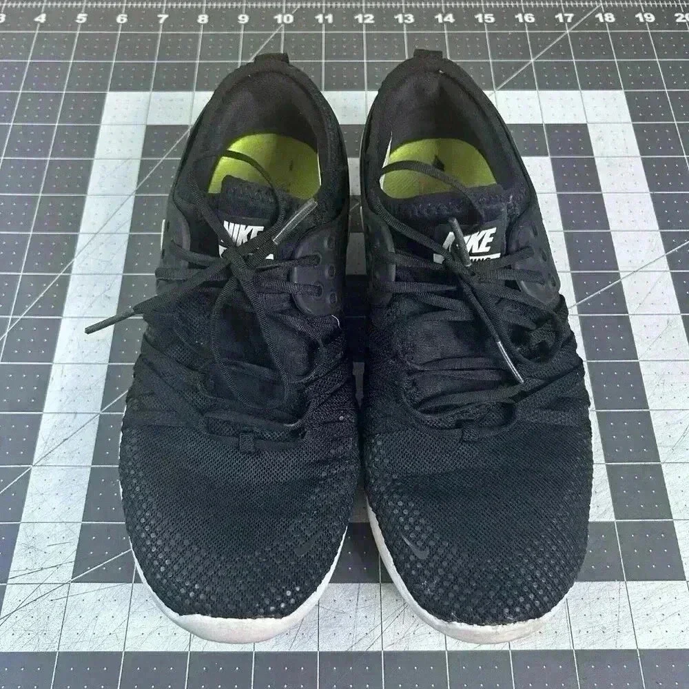 Nike Sneakers Womens Size 6.5 Free TR 7 904651-001 Black Running Shoes Athletic